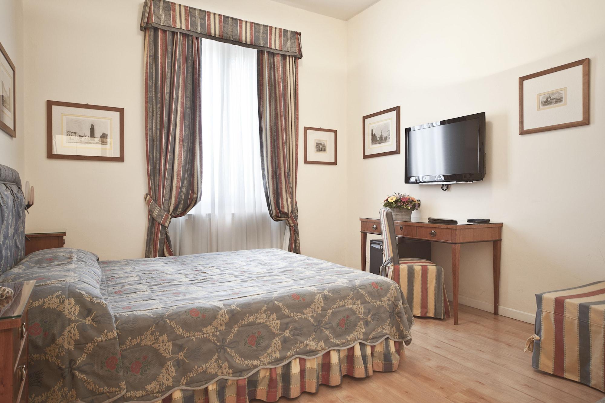 Hotel Italia